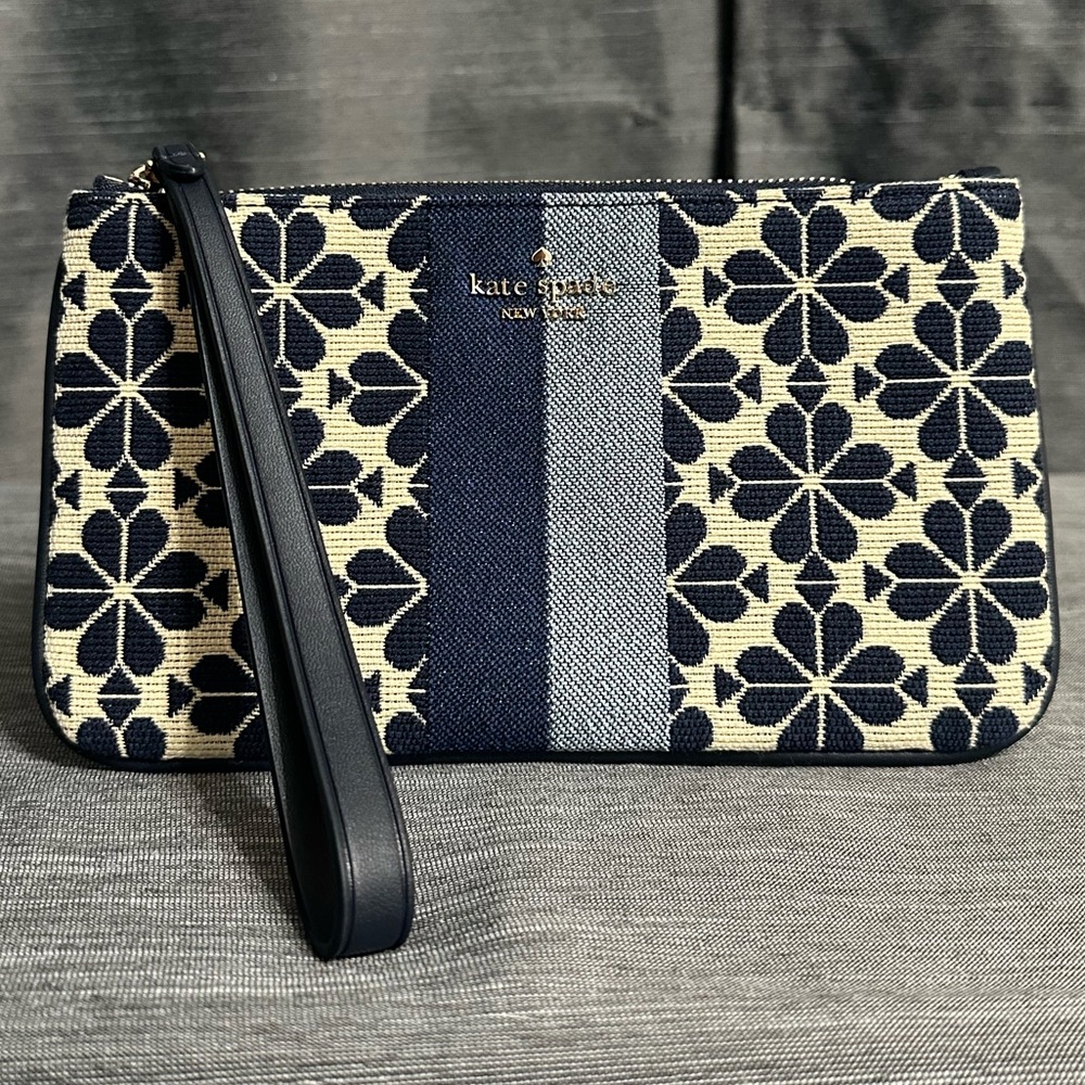Kate Spade Medium Wristlet Jacquard in Blue Spade Flower